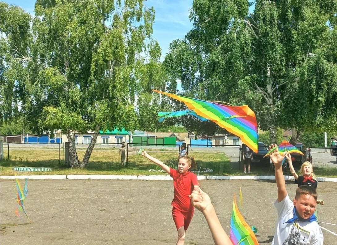 Скоро начнутся летние школьные каникулы.