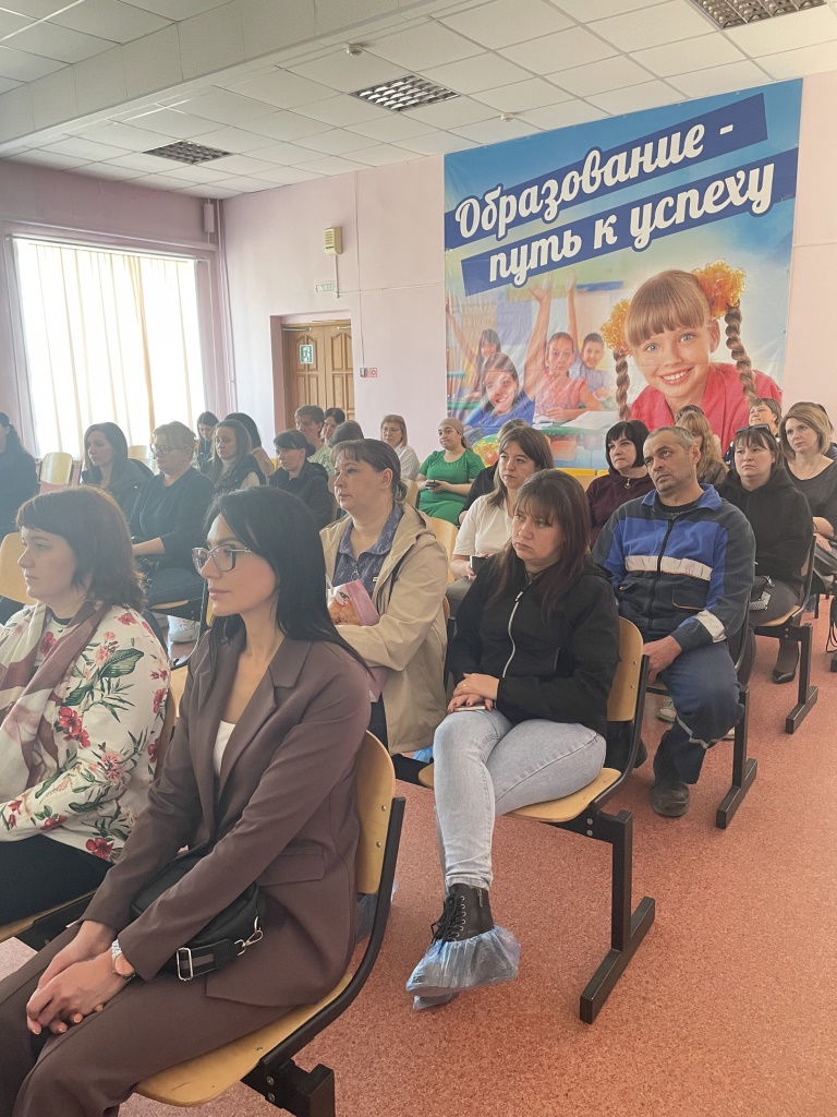 3 апреля среди родителей (законных представителей) учащихся 3 классов было проведено организационное собрание по выбору модуля курса ОРКСЭ..