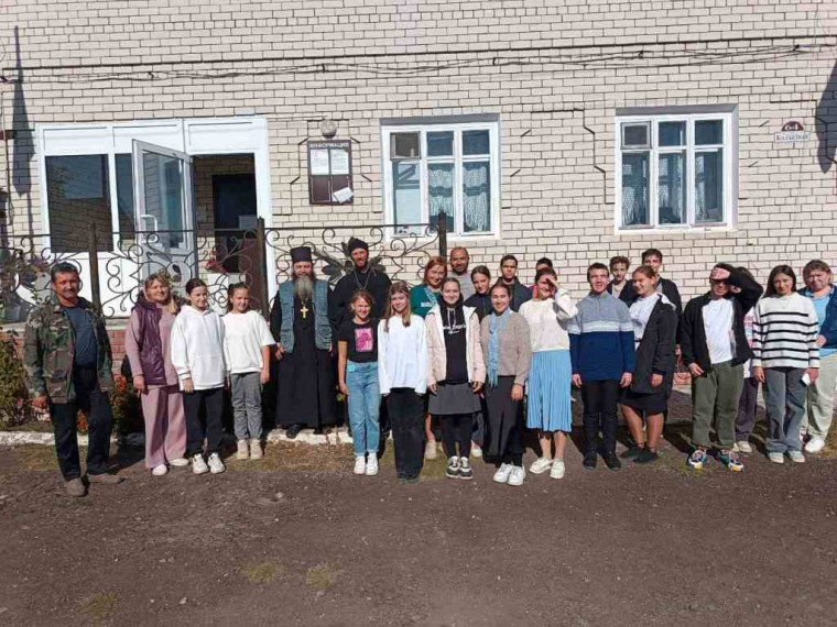 Представители православной молодёжи 5 - благочиния Радищевского и Старокулаткинского районов Барышской епархии приняли участие в XIII Межъепархиальном слете православной молодежи. Представители православной молодёжи 5 - благочиния Радищевского и Старокулаткинского районов Барышской епархии приняли участие в XIII Межъепархиальном слете православной молодежи.