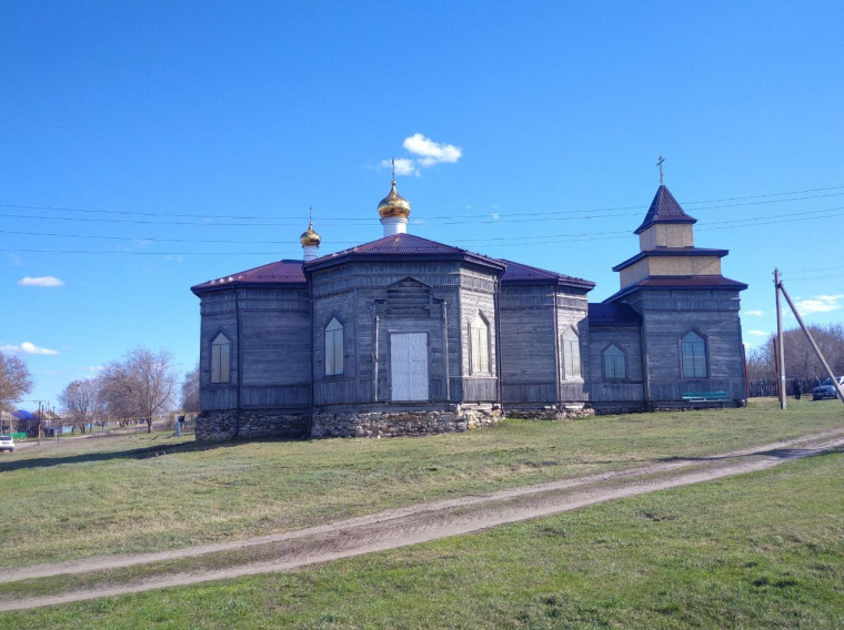 Золотые купола храма засияли над Адоевщиной. Золотые купола храма засияли над Адоевщиной.